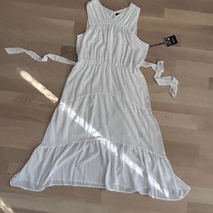 Simply Vera Vera Wang white sleeveless tiered midi dress